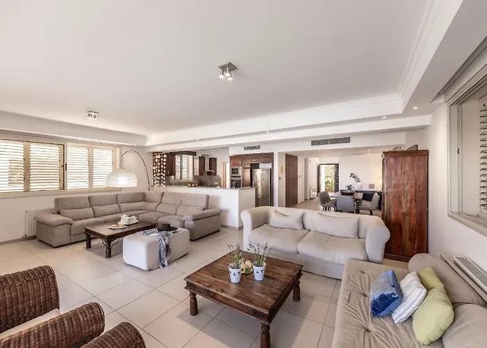 Vila Adalia Protaras